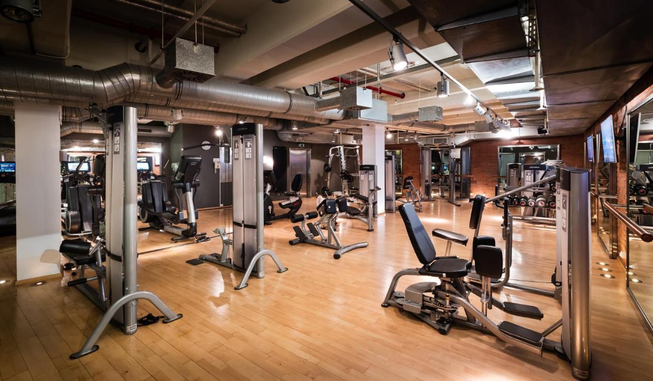 Готель Conrad Гамбург Екстер'єр фото The gym at the Mandarin Oriental, New York